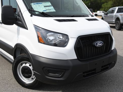 New 2026 Ford Transit 250 148 Medium Roof RWD image 2