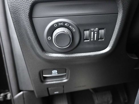 Used 2024 Jeep Grand Cherokee Altitude image 19