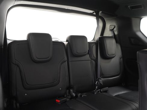 Used 2025 Nissan Armada PRO-4X w/ Pro-4X Premium Package AWD/4WD image 14