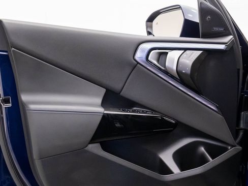 New 2026 BMW X3 xDrive30 w/ Premium Package AWD/4WD image 13