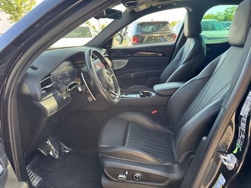 Used 2023 Maserati Grecale Modena image 12