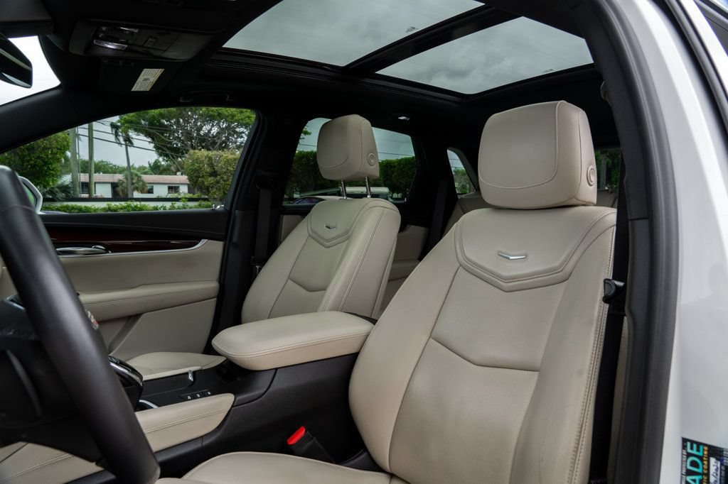 Used 2018 Cadillac XT5 Premium Luxury AWD/4WD image 13