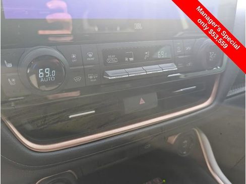 Used 2024 Toyota Grand Highlander AWD Hybrid image 23