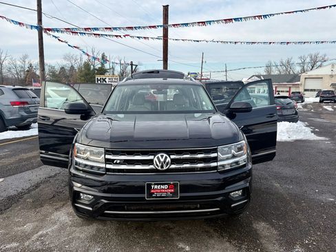 Used 2019 Volkswagen Atlas SE w/ Panoramic Sunroof Package image 9