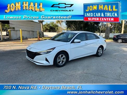 Used 2021 Hyundai Elantra SE image 2