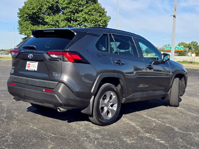 Used 2022 Toyota RAV4 XLE w/ Convenience Package AWD/4WD image 17