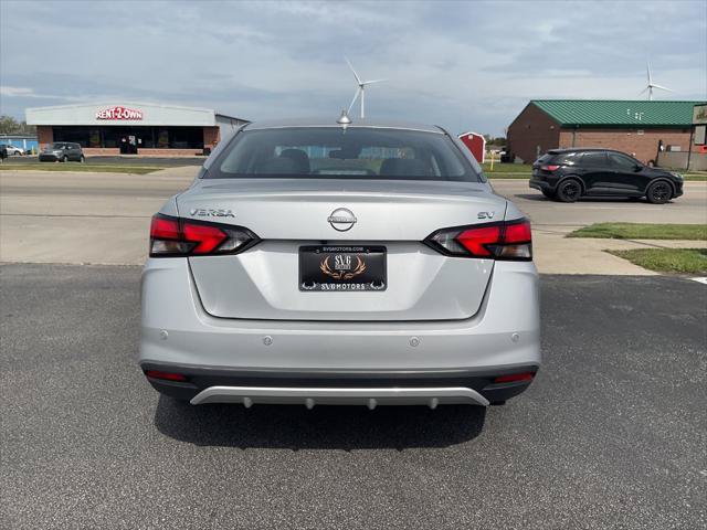 Used 2024 Nissan Versa SV FWD image 5