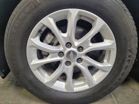 Used 2021 Chevrolet Equinox LT image 31