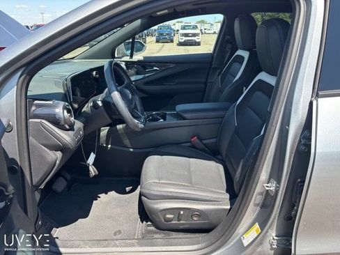 Used 2024 Chevrolet Blazer EV LT AWD/4WD image 2