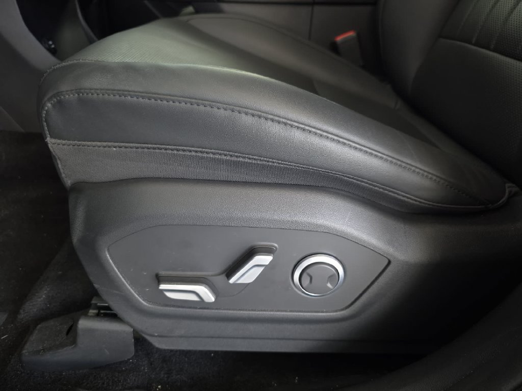 Used 2026 Hyundai Santa Fe SEL FWD image 29