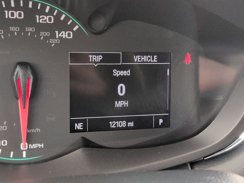 Certified 2019 Chevrolet Trax LT w/ LT Convenience Package AWD/4WD image 12