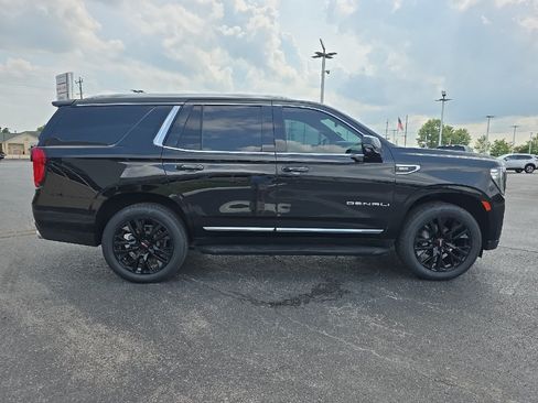 Used 2021 GMC Yukon Denali AWD/4WD image 5