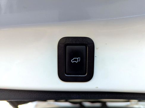 Used 2018 Toyota Highlander XLE image 54