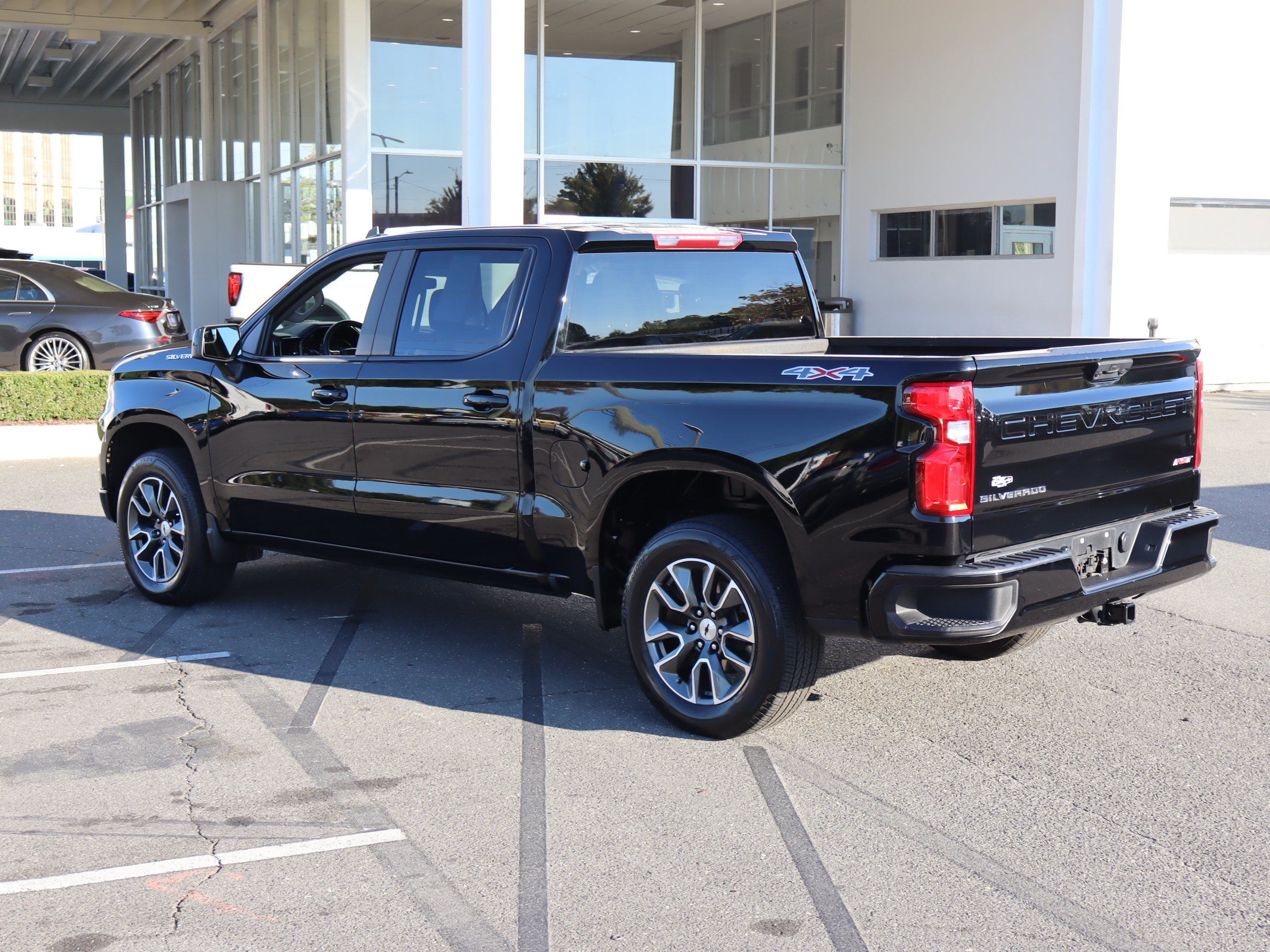 Used 2023 Chevrolet Silverado 1500 RST AWD/4WD image 8