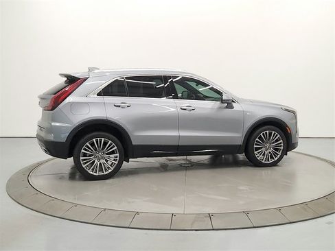 Used 2024 Cadillac XT4 Premium Luxury image 7