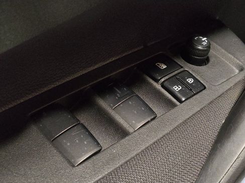 Used 2022 Toyota Corolla LE image 27