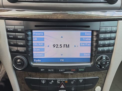 Used 2005 Mercedes-Benz E 320 Sedan image 9
