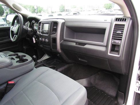 Used 2017 RAM 2500 Tradesman w/ Chrome Appearance Group AWD/4WD image 16