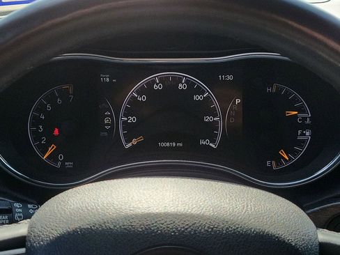 Used 2018 Jeep Grand Cherokee Altitude image 12