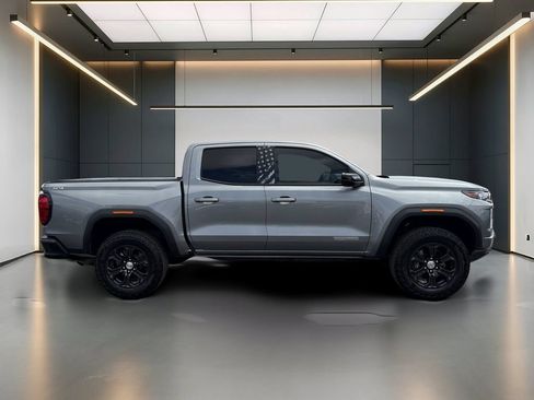 Used 2024 GMC Canyon Elevation w/ Elevation Premium Package AWD/4WD image 7