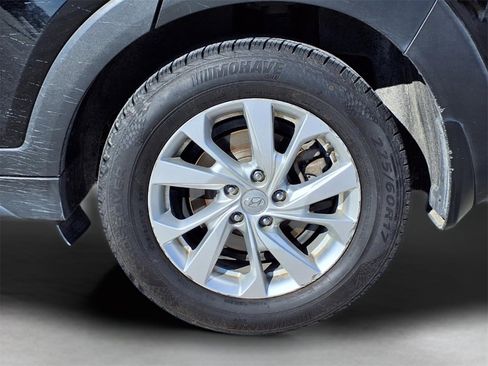 Used 2021 Hyundai Tucson SE image 3