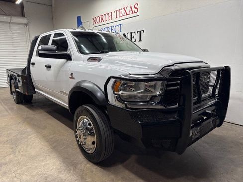 Used 2022 RAM 5500 Tradesman w/ Chrome Appearance Group AWD/4WD image 2