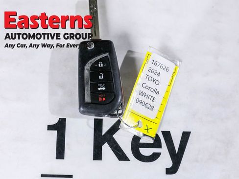 Used 2024 Toyota Corolla LE image 25