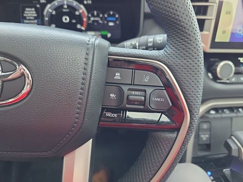 Used 2026 Toyota Sequoia Platinum image 21