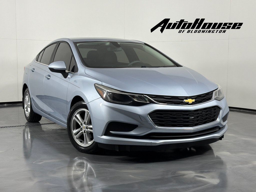 Used 2017 Chevrolet Cruze LT w/ Convenience Package FWD image 1