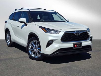 Certified 2021 Toyota Highlander Limited