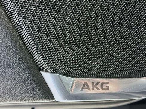 Used 2024 Cadillac Escalade ESV Luxury image 20