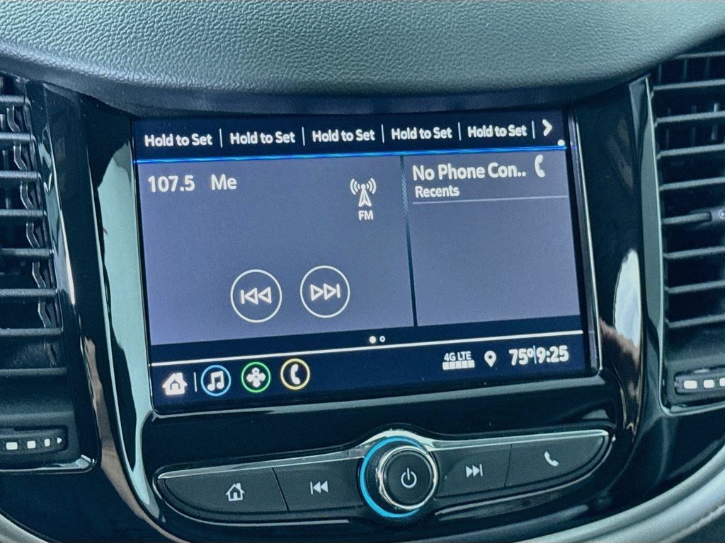 Used 2020 Chevrolet Trax LT w/ LT Convenience Package FWD image 7