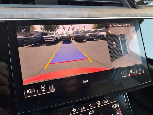 Used 2019 Audi e-tron Prestige AWD/4WD image 22