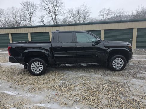 Certified 2024 Toyota Tacoma SR image 7
