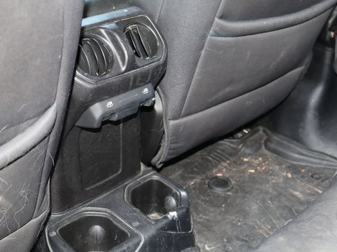 Used 2019 Jeep Wrangler Unlimited Sport AWD/4WD image 16