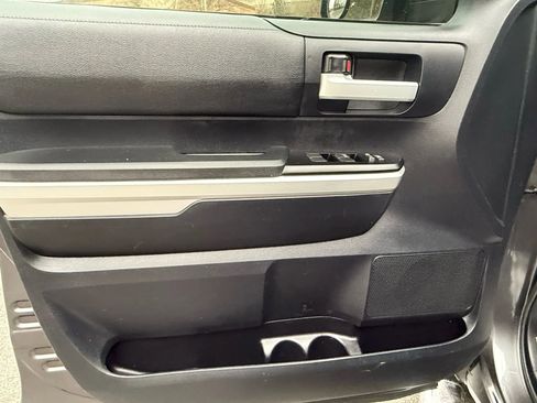 Used 2014 Toyota Tundra SR5 w/ SR5 Upgrade Package image 17