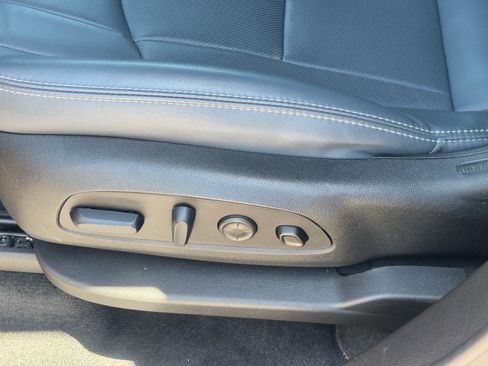 Used 2024 Buick Enclave Premium image 16