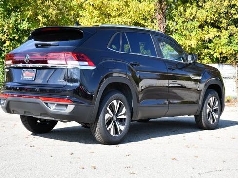 New 2026 Volkswagen Atlas Cross Sport SE image 7