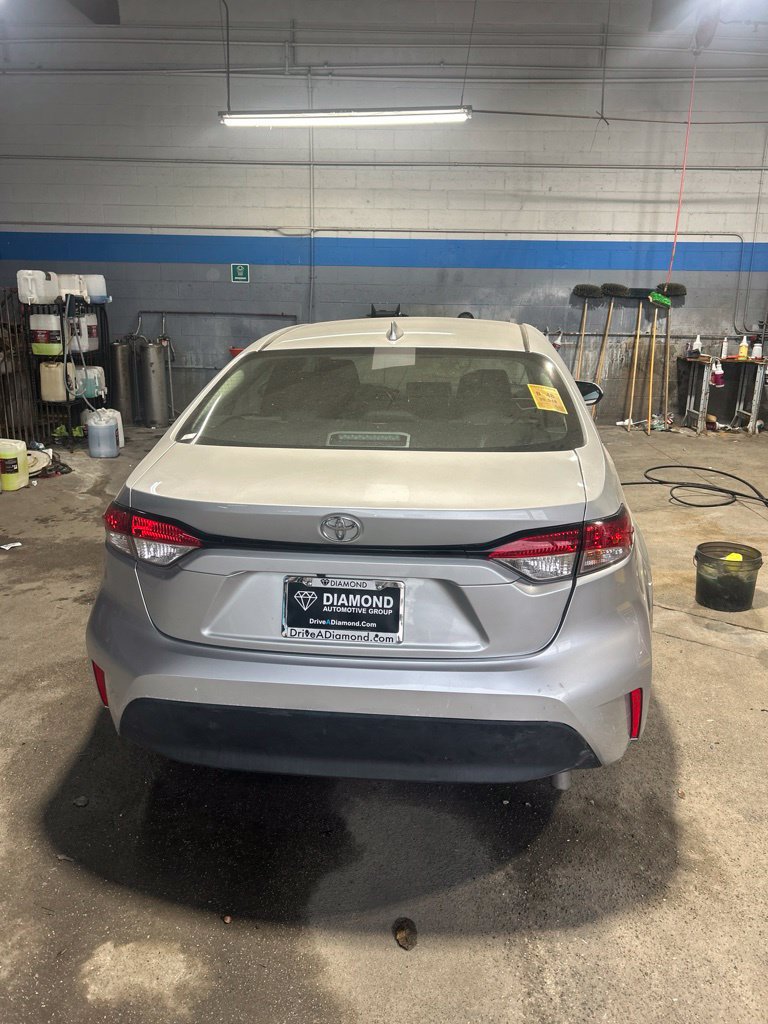 Used 2025 Toyota Corolla LE FWD image 4