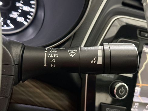 Used 2018 Nissan Maxima Platinum image 30