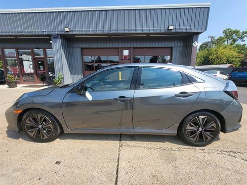 Used 2019 Honda Civic EX image 4