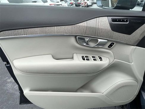 Used 2023 Volvo XC90 B6 Ultimate w/ Lounge Package image 14
