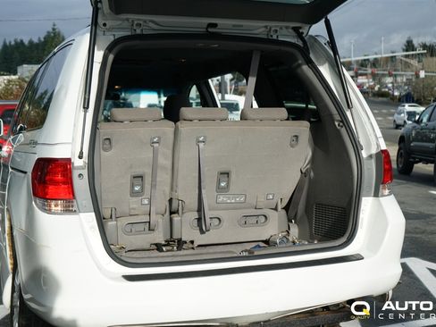 Used 2010 Honda Odyssey EX image 6