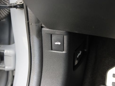 Used 2024 Honda Accord Sport image 11