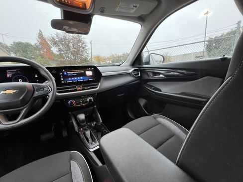 Used 2025 Chevrolet TrailBlazer LT image 33