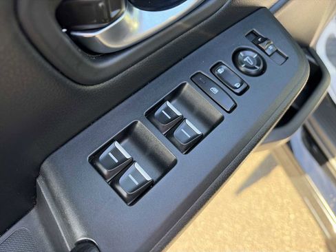 Used 2023 Honda Pilot Touring image 15