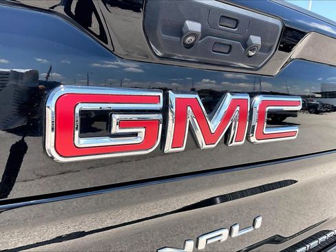Used 2024 GMC Sierra 3500 Denali w/ Denali Reserve Package AWD/4WD image 31