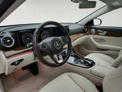 Used 2017 Mercedes-Benz E 300 4MATIC image 9