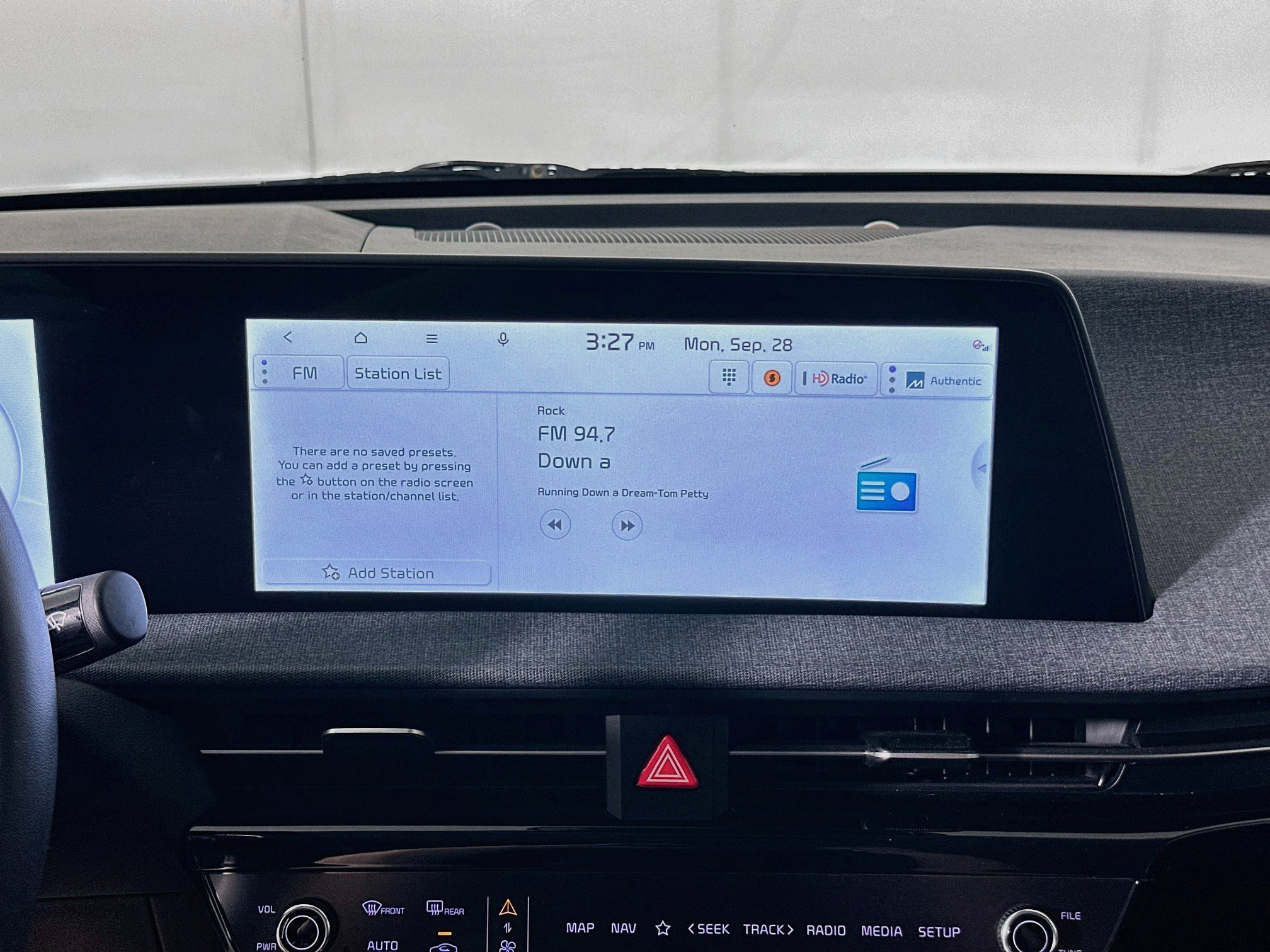 Used 2022 Kia EV6 Wind w/ Wind Technology Package AWD/4WD image 21