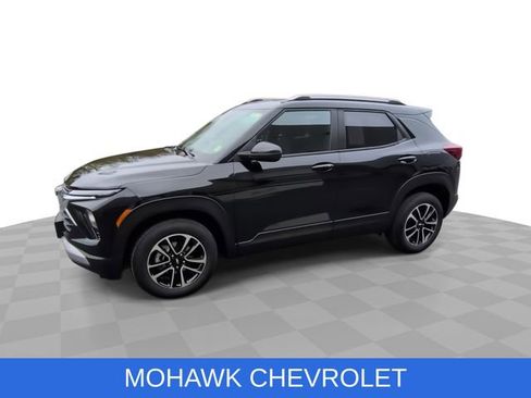 Used 2025 Chevrolet TrailBlazer LT AWD/4WD image 4